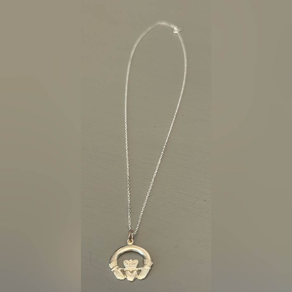 Silver Claddagh Pendant Necklace - Picture 3 of 6